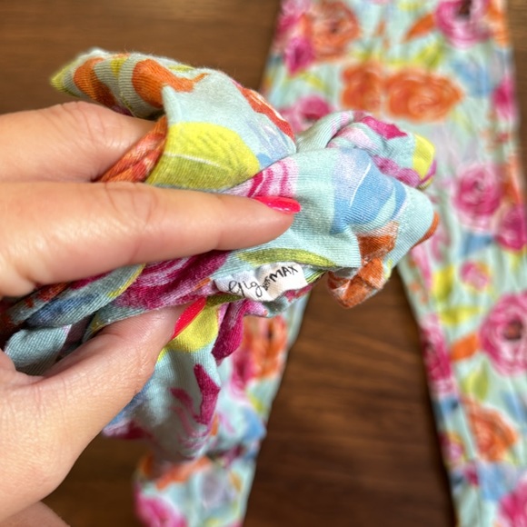 Gigi and Max 2 peice set - Picture 5 of 5